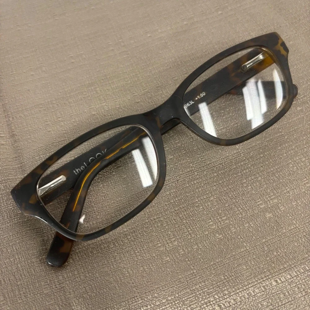 theLOOK Reading Glasses Women +1.50 Tortoise Excellent Dark Academia